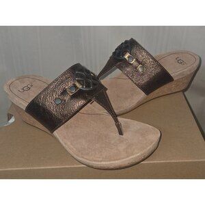 UGG Australia BRIELLA Wedge Thong Sandals Women Size US 6 NEW 1009853